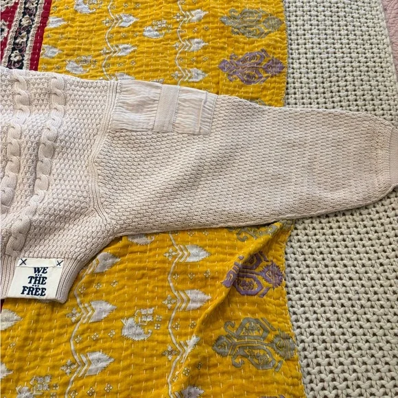 We The Free Cropped Heritage Ivory/Beige Cable Knit Cardigan - Picture 4 of 12